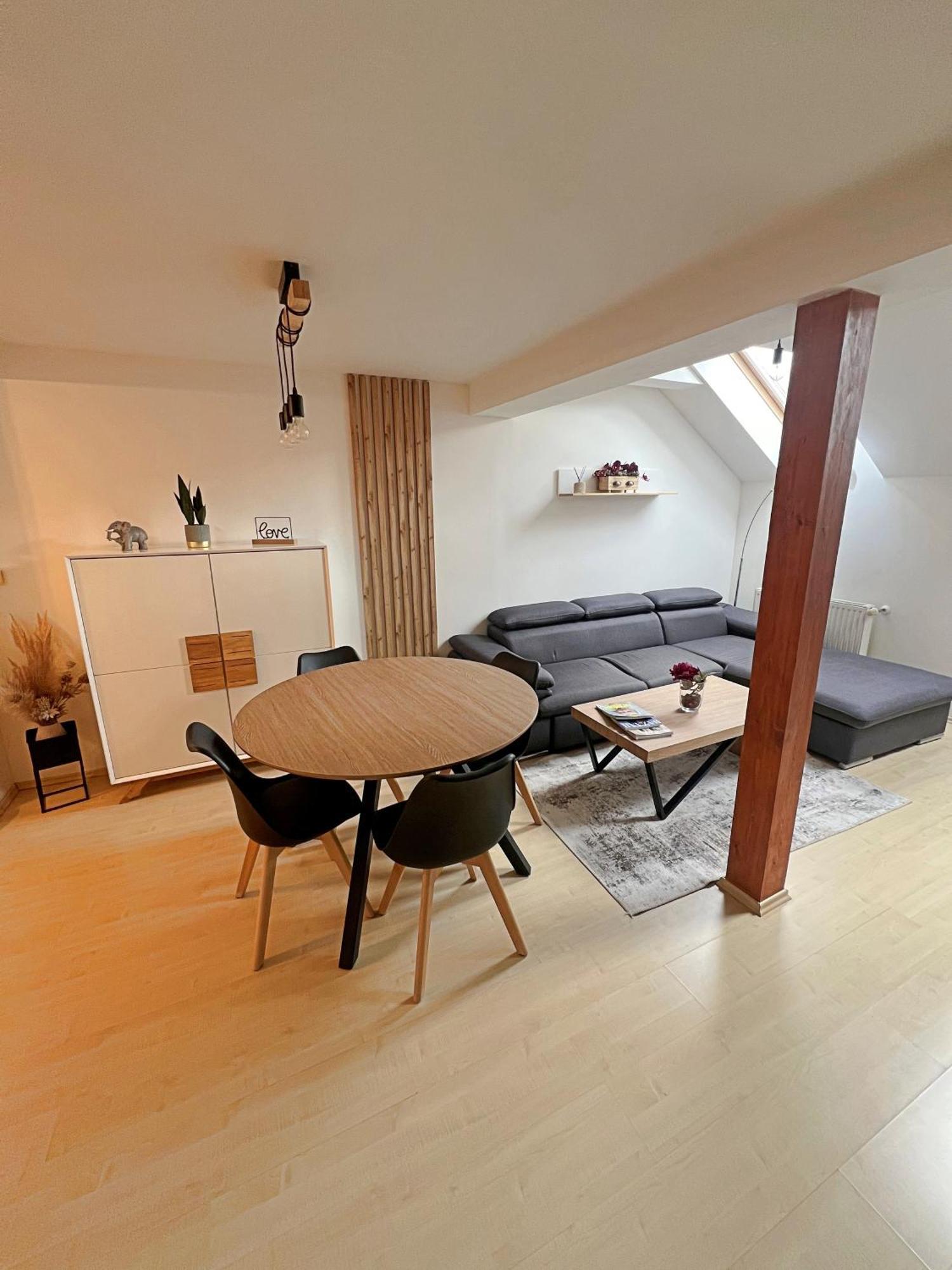 Mezonetovy Apartman V Centru Praha Exteriér fotografie